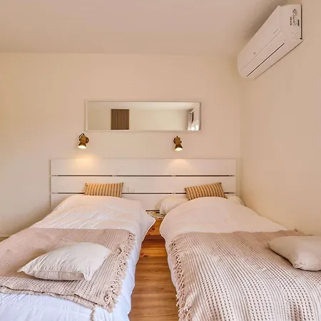 Renove Climatise Avec Balcon, Animaux Admis - Fr-1-841-24 Apartment *